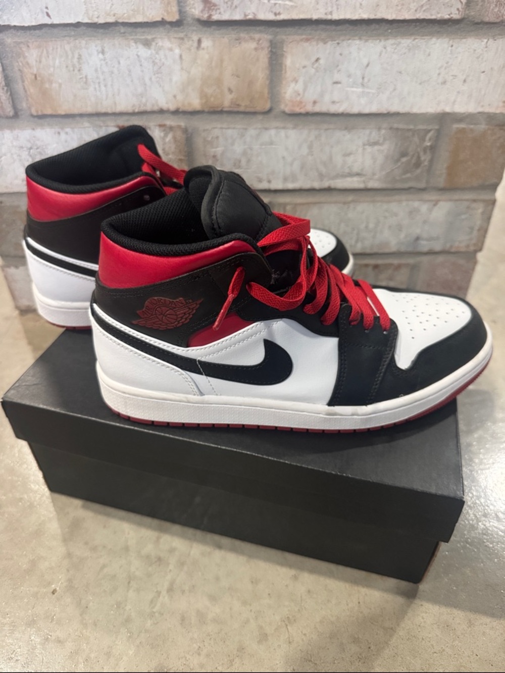 Men's High-Top Basketball Sneakers in Black, White & Red